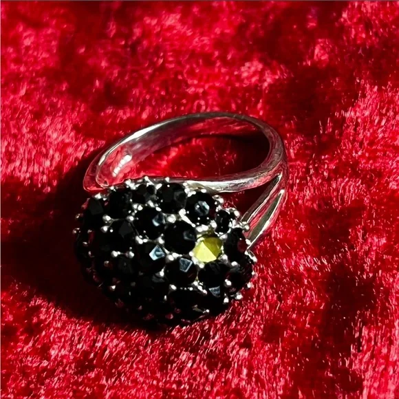 Black Rhinestone Ring - Picture 3 of 4